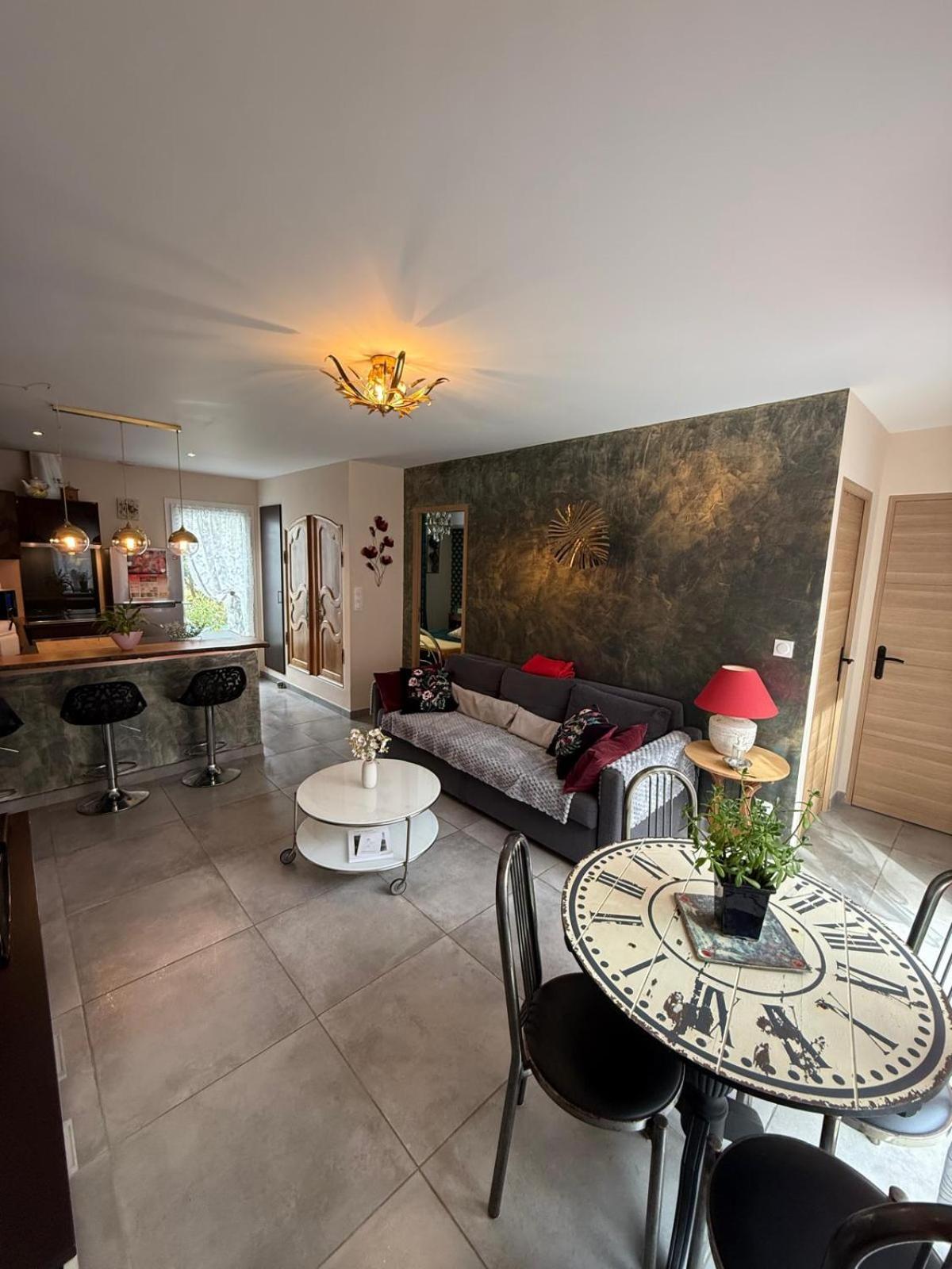 T2 Aile De Villa Et Spa-Jacuzzi Prive Et Illimite Et Plateau D'Acceuil Offert! Camps-la-Source Exteriér fotografie